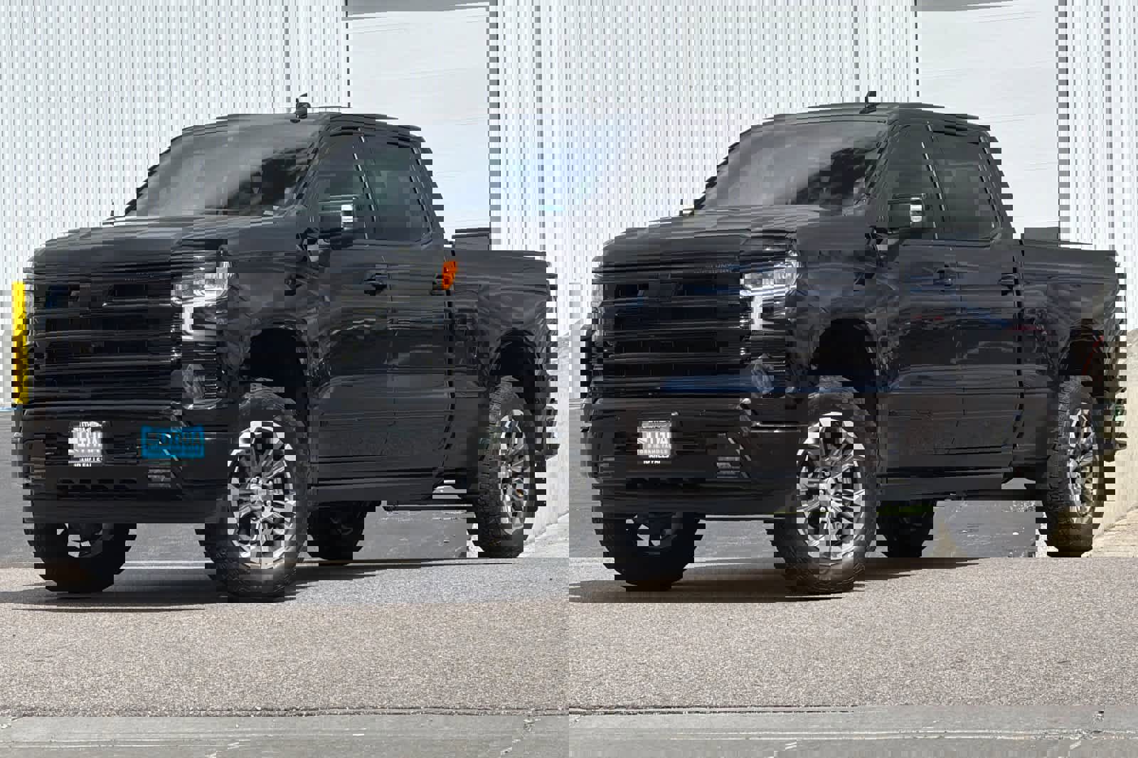 Used 2023 Chevrolet Silverado 1500 High Country w/ Technology Package image 1