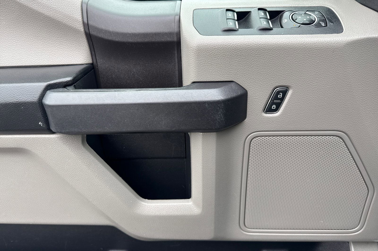 Used 2019 Ford F150 XL w/ Equipment Group 101A Mid image 12