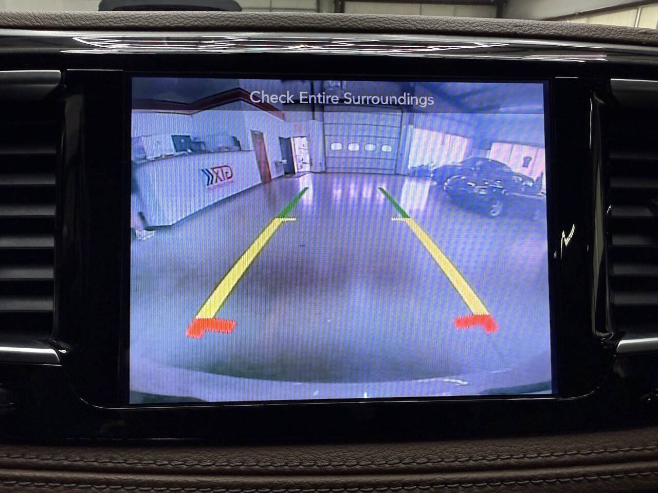 Used 2017 Chrysler Pacifica Limited w/ UConnect Theater Package FWD image 27