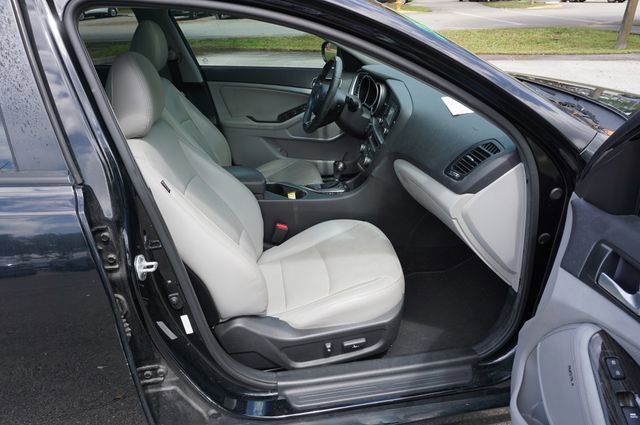 Used 2015 Kia Optima EX w/ EX Premium Package image 3
