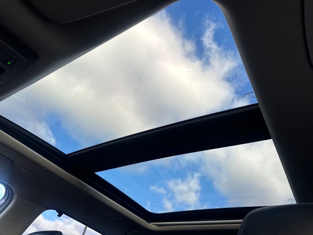 Used 2023 Nissan Rogue Platinum w/ Platinum Premium Package image 63