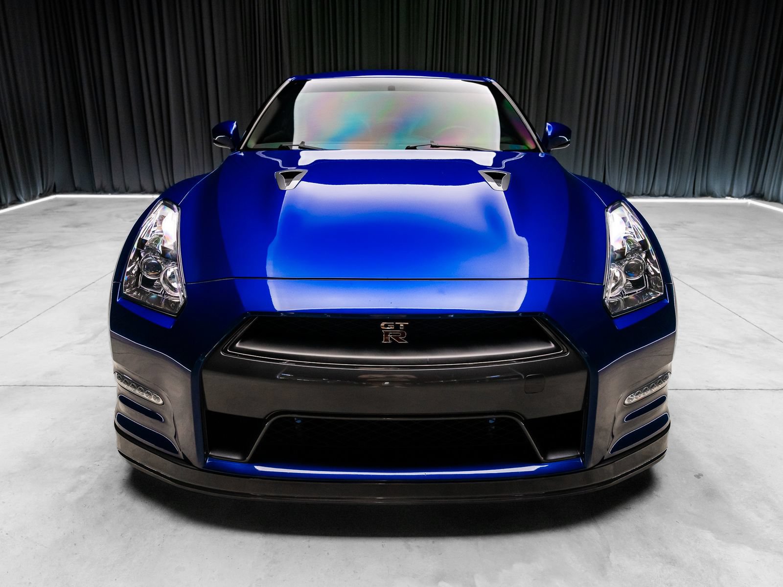 Used 2013 Nissan GT-R Black Edition AWD/4WD image 10