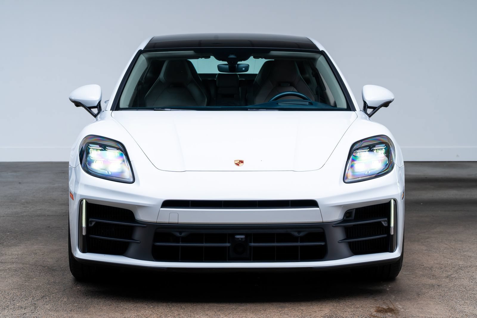 Used 2024 Porsche Panamera 4 w/ Premium Package AWD/4WD image 2