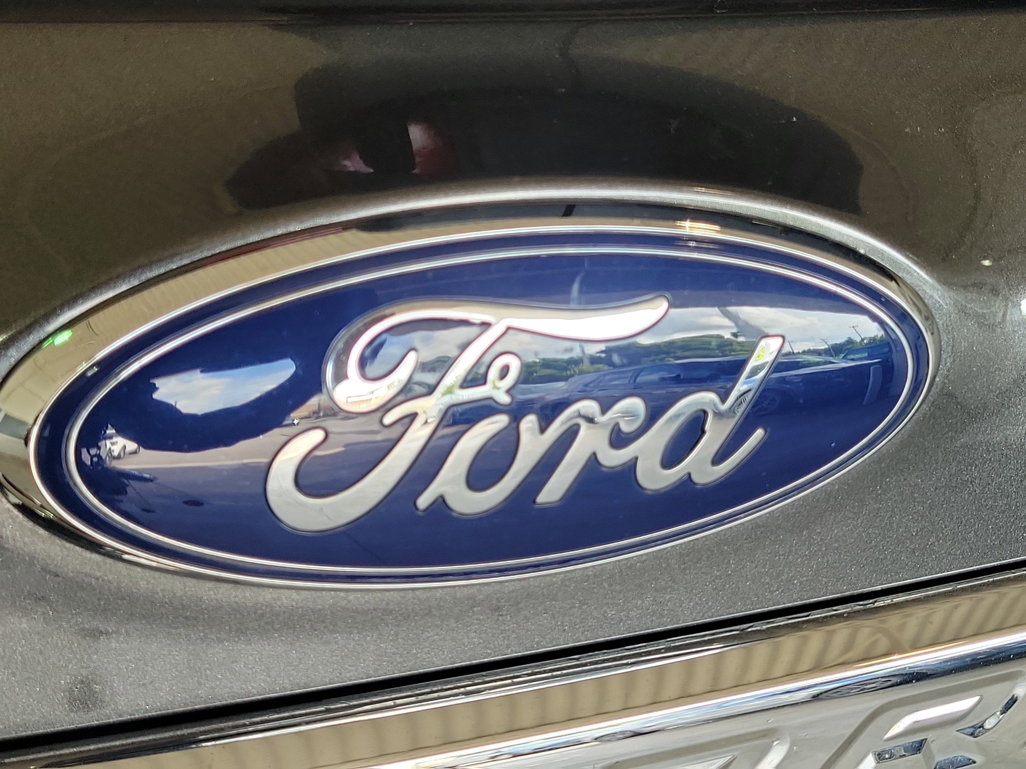 Used 2019 Ford Explorer XLT w/ Equipment Group 202A FWD image 30