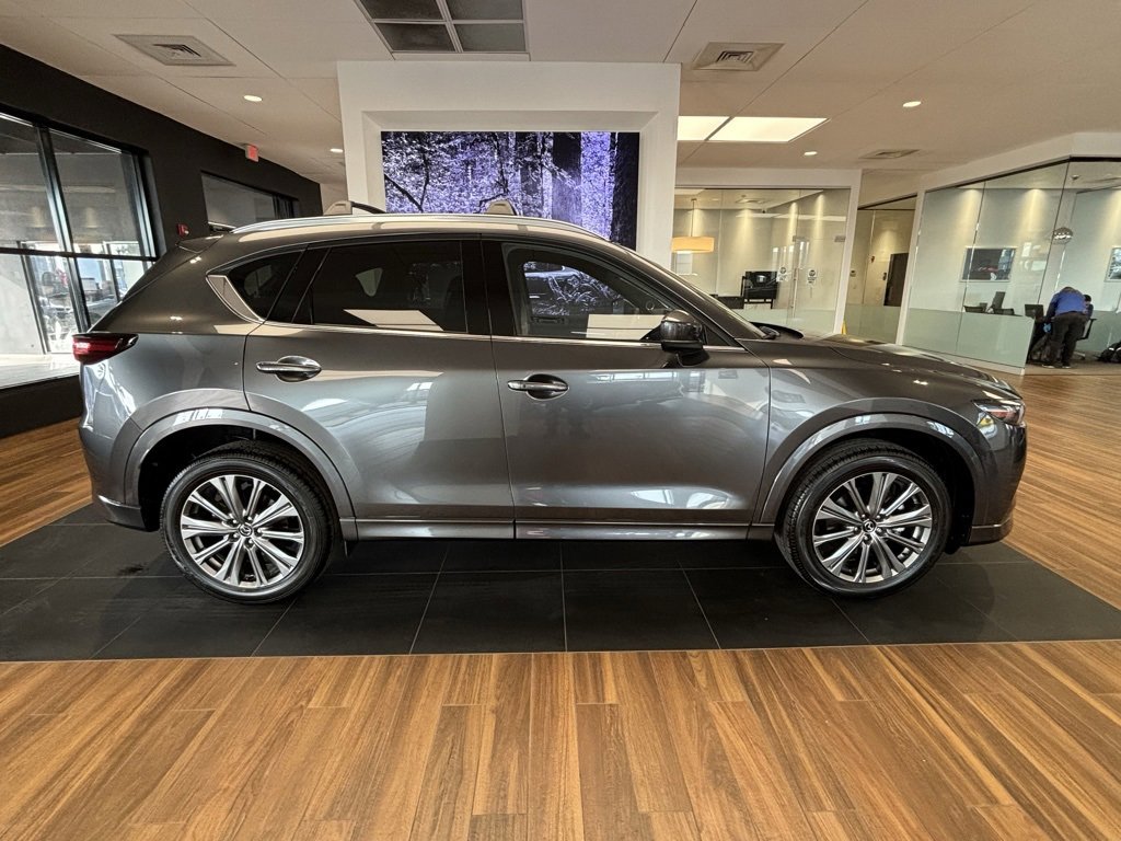 New 2025 MAZDA CX-5 Signature image 6