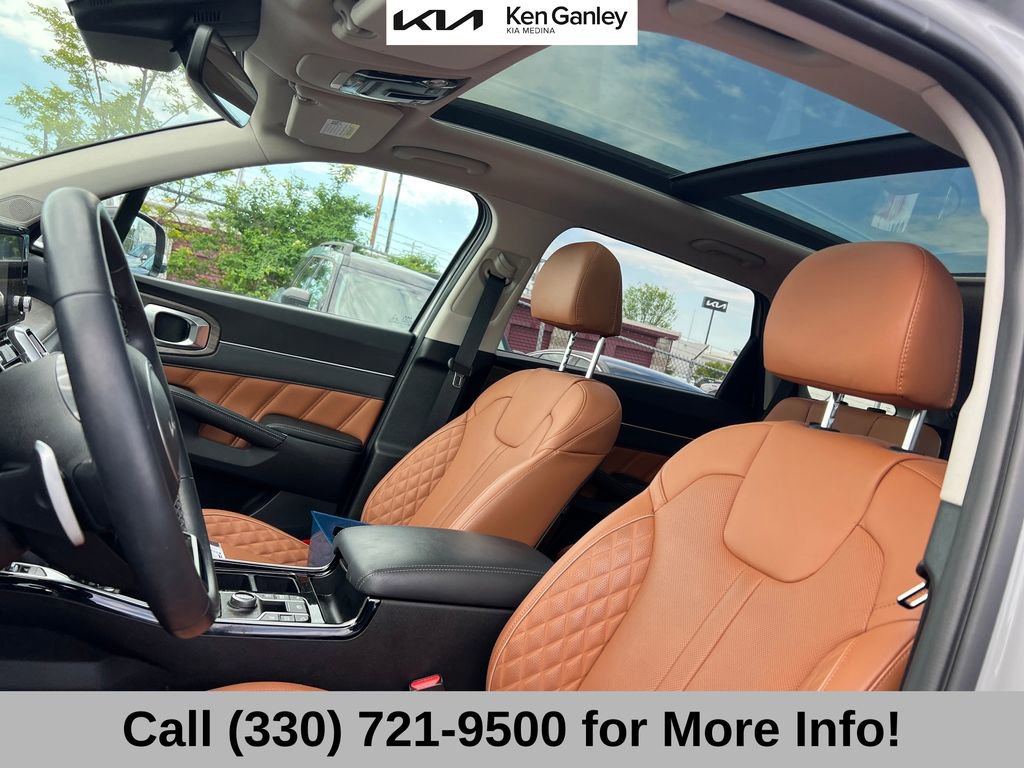 Certified 2022 Kia Sorento SX Prestige w/ Rust Color Package AWD/4WD image 12