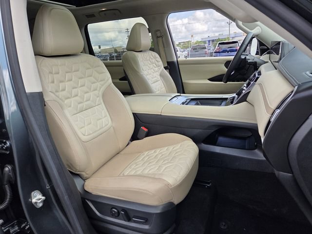 Certified 2026 Nissan Armada Platinum AWD/4WD image 16