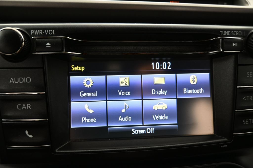 Used 2016 Toyota RAV4 LE AWD/4WD image 25
