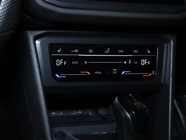 Used 2024 Volkswagen Tiguan SE R-Line image 27