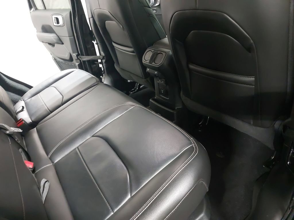 Used 2022 Jeep Wrangler Unlimited Sahara w/ Cold Weather Group image 11