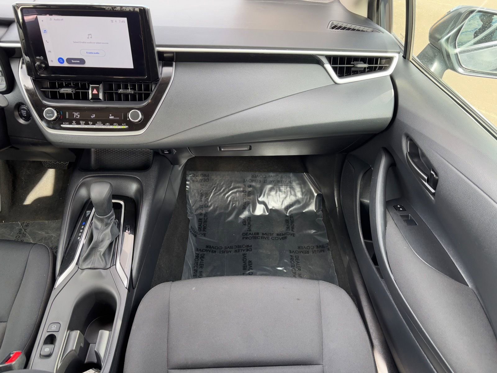 Certified 2025 Toyota Corolla LE w/ Convenience Package image 17