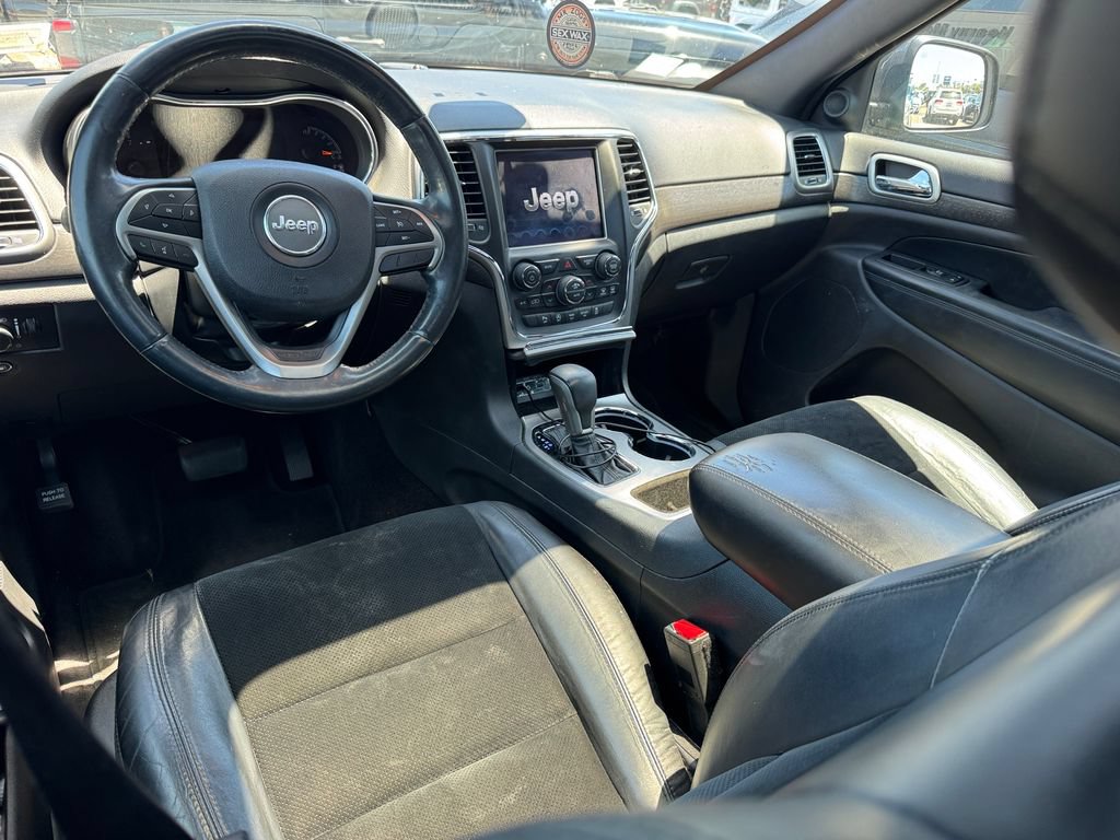 Used 2018 Jeep Grand Cherokee Altitude AWD/4WD image 19