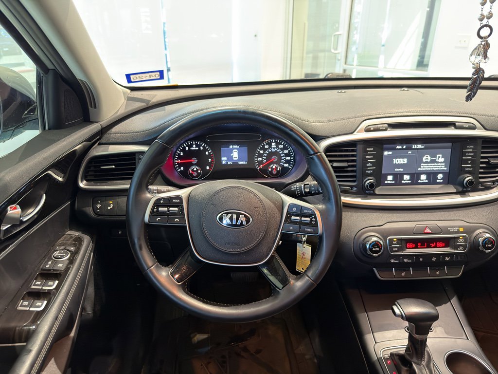 Used 2019 Kia Sorento LX w/ LX Convenience Package image 15