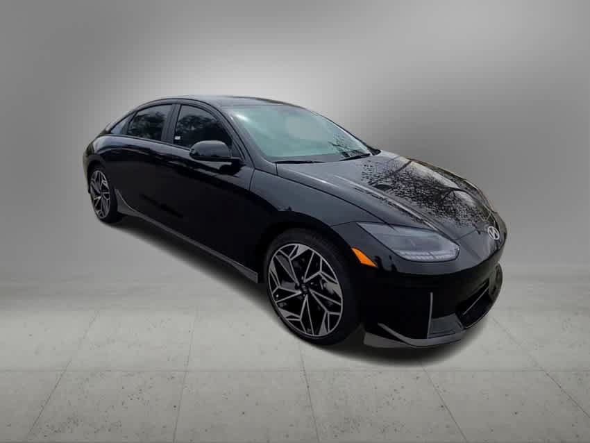 Used 2023 Hyundai Ioniq 6 Limited RWD image 2