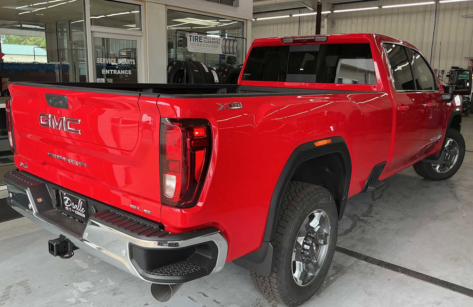 New 2026 GMC Sierra 3500 SLE w/ SLE Value Package image 4
