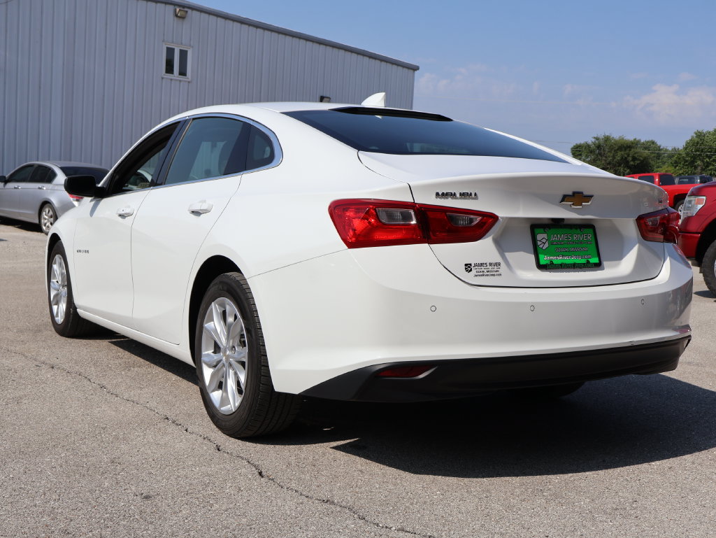 Used 2024 Chevrolet Malibu LT FWD image 3