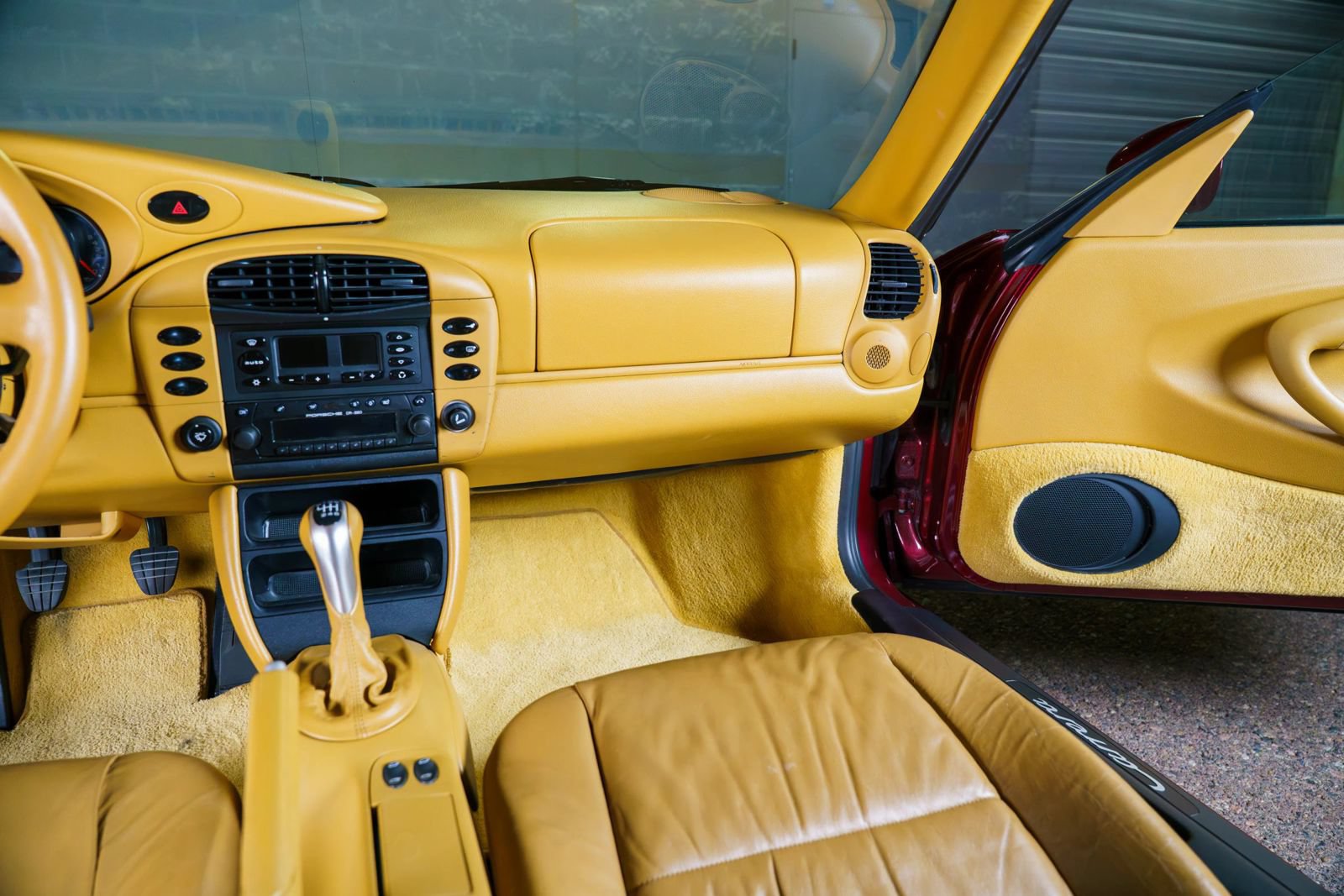 Used 2000 Porsche 911 Carrera image 16