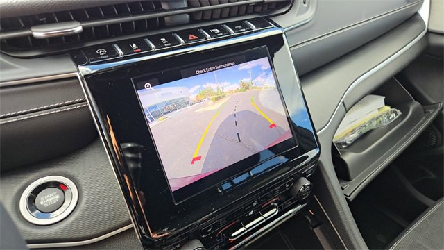 Certified 2023 Jeep Grand Cherokee Altitude image 15