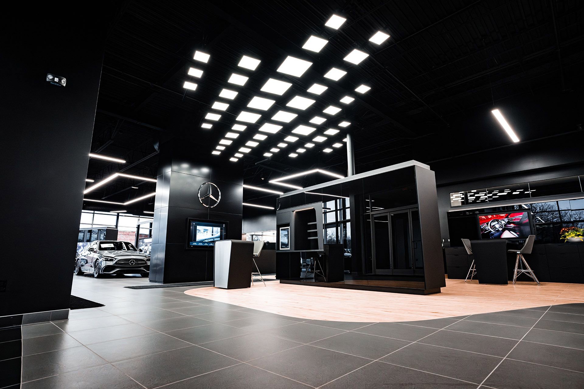 Used 2024 Lincoln Aviator Reserve w/ Equipment Group 201A image 4