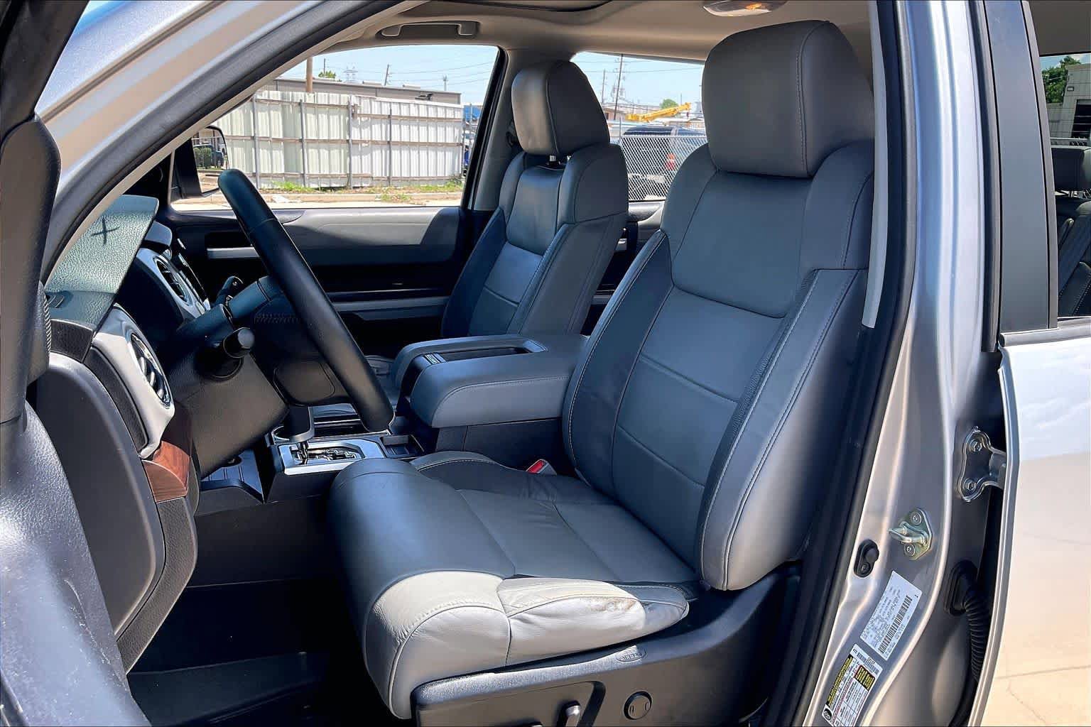Used 2020 Toyota Tundra Limited w/ Limited Premium Package RWD image 8