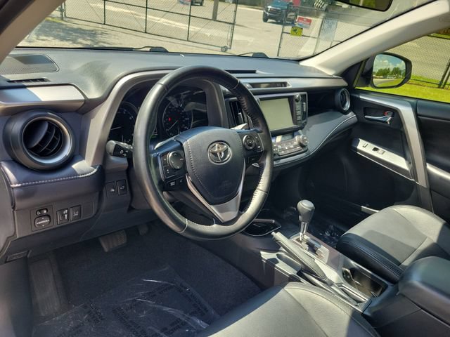 Used 2018 Toyota RAV4 XLE FWD image 17