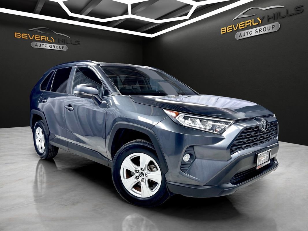 Used 2019 Toyota RAV4 XLE w/ All Weather Liner Package AWD/4WD image 8