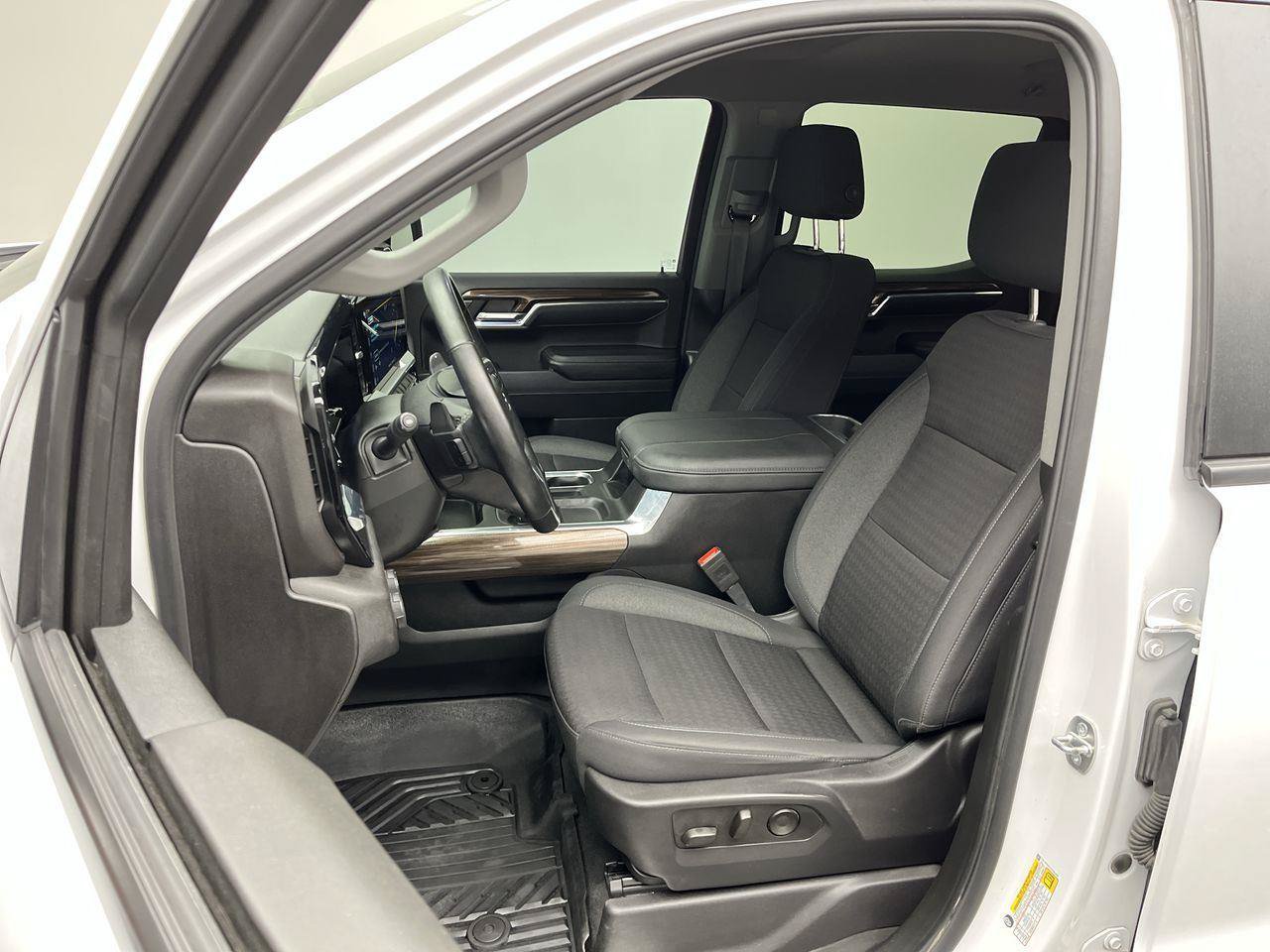 Certified 2024 Chevrolet Silverado 1500 RST w/ Convenience Package II AWD/4WD image 10
