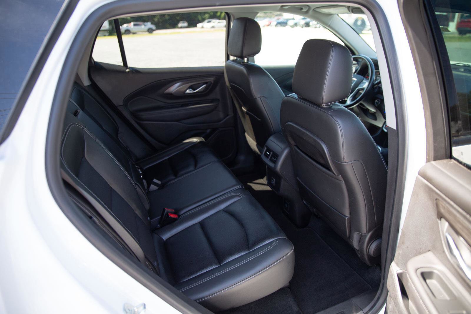 Used 2022 GMC Terrain SLT image 22