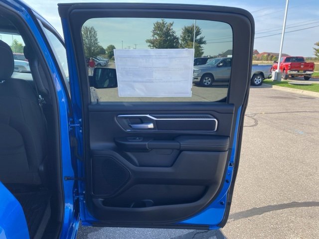 New 2026 RAM 1500 4x4 Crew Cab image 34