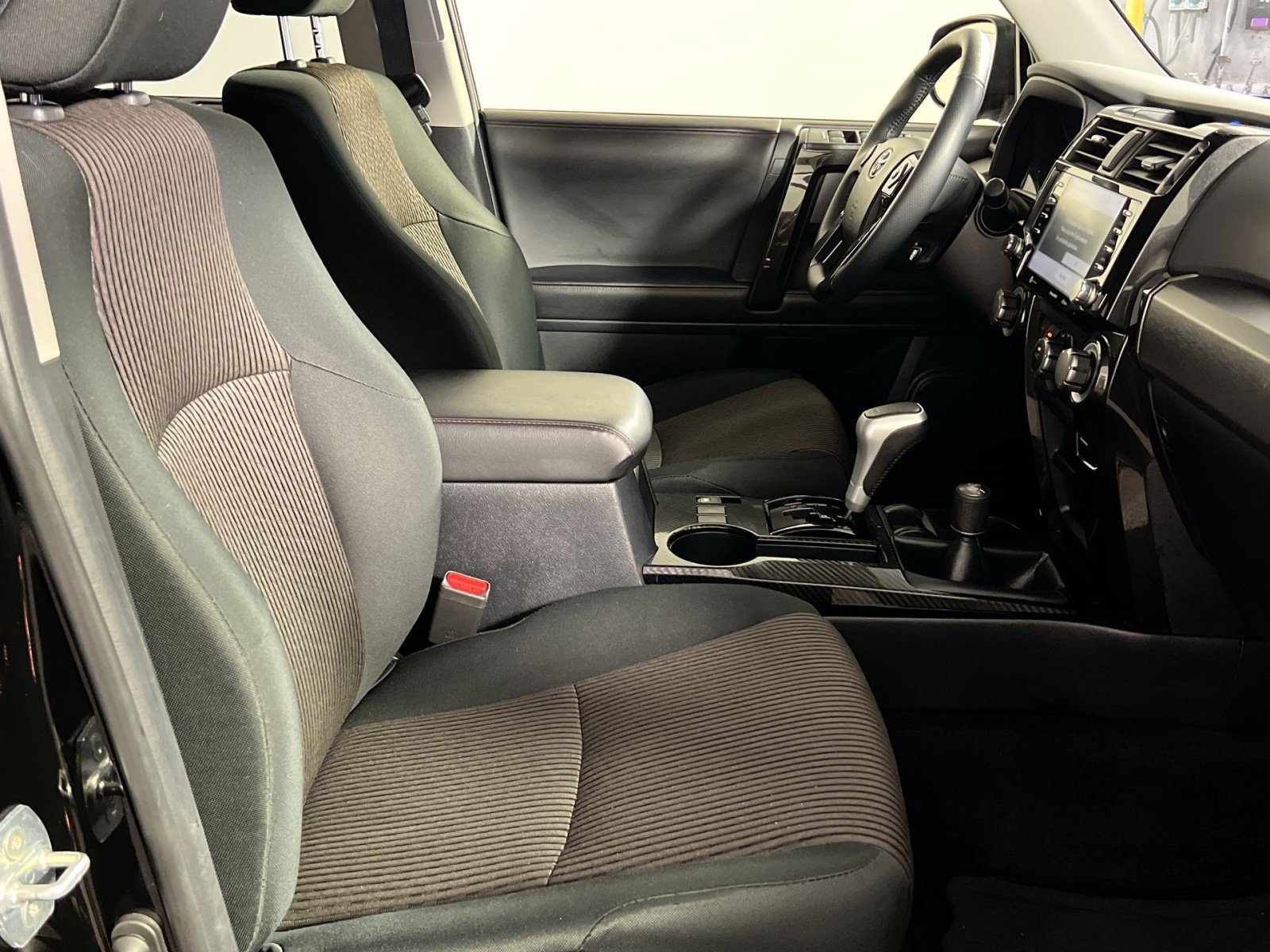 Used 2024 Toyota 4Runner TRD Off-Road image 28