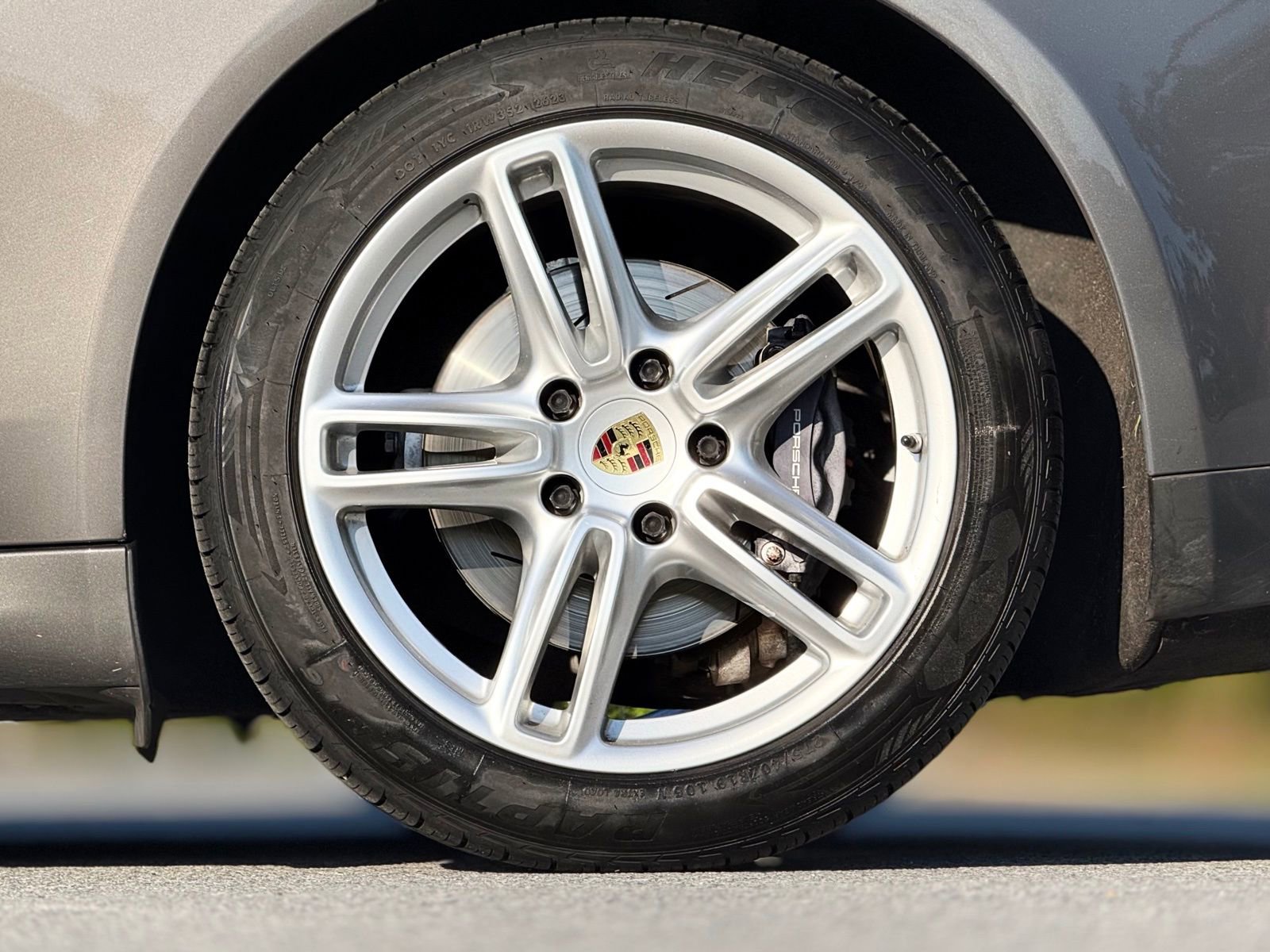 Used 2015 Porsche Panamera 4 image 19