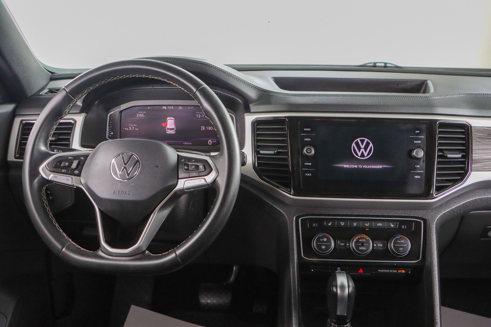 Used 2022 Volkswagen Atlas Cross Sport SE image 17