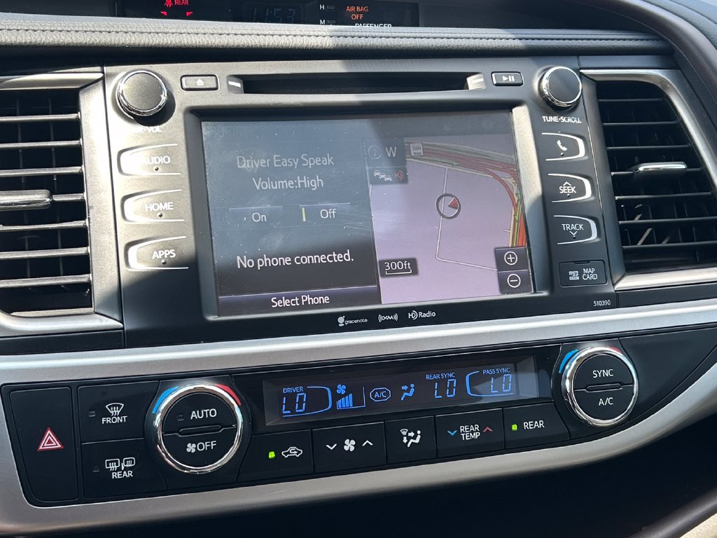 Used 2019 Toyota Highlander XLE FWD image 33