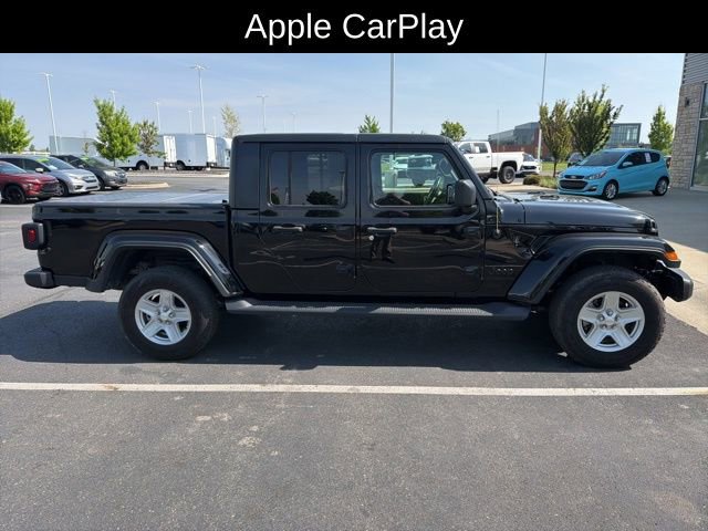 Used 2021 Jeep Gladiator Sport AWD/4WD image 2