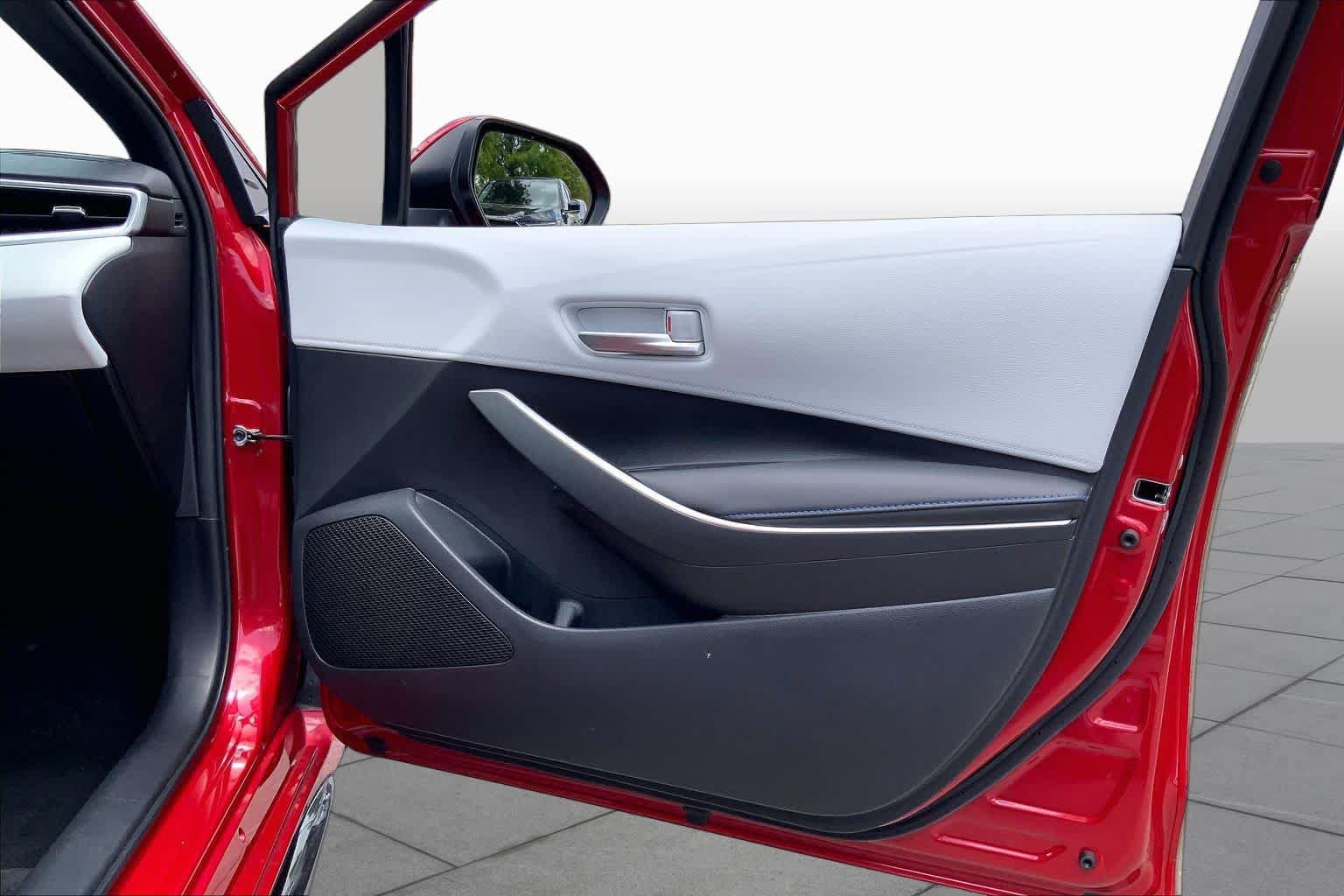 Used 2020 Toyota Corolla SE FWD image 22