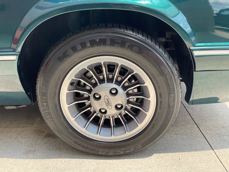 Used 1990 Ford Mustang LX RWD image 18