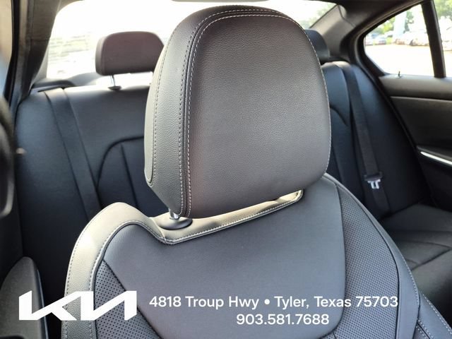 Used 2025 BMW 330i Sedan RWD image 11