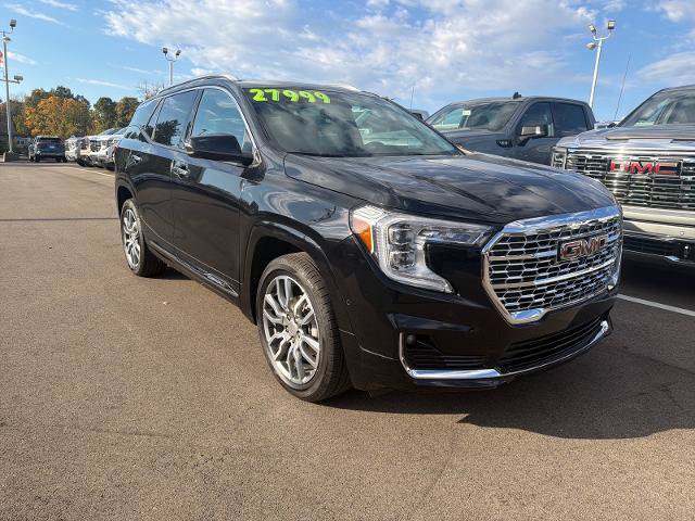 Used 2024 GMC Terrain Denali w/ Denali Premium Package