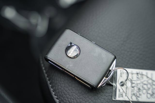 New 2026 Volvo V60 B5 Cross Country Plus w/ Protection Package Premier image 43