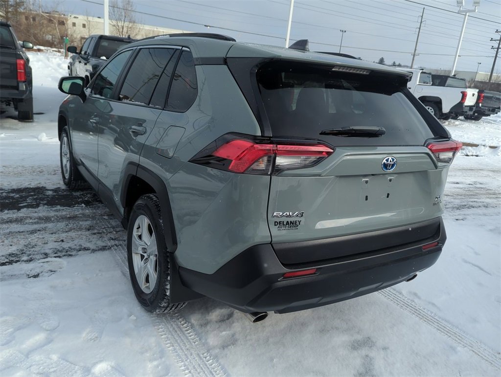 Used 2020 Toyota RAV4 XLE image 6