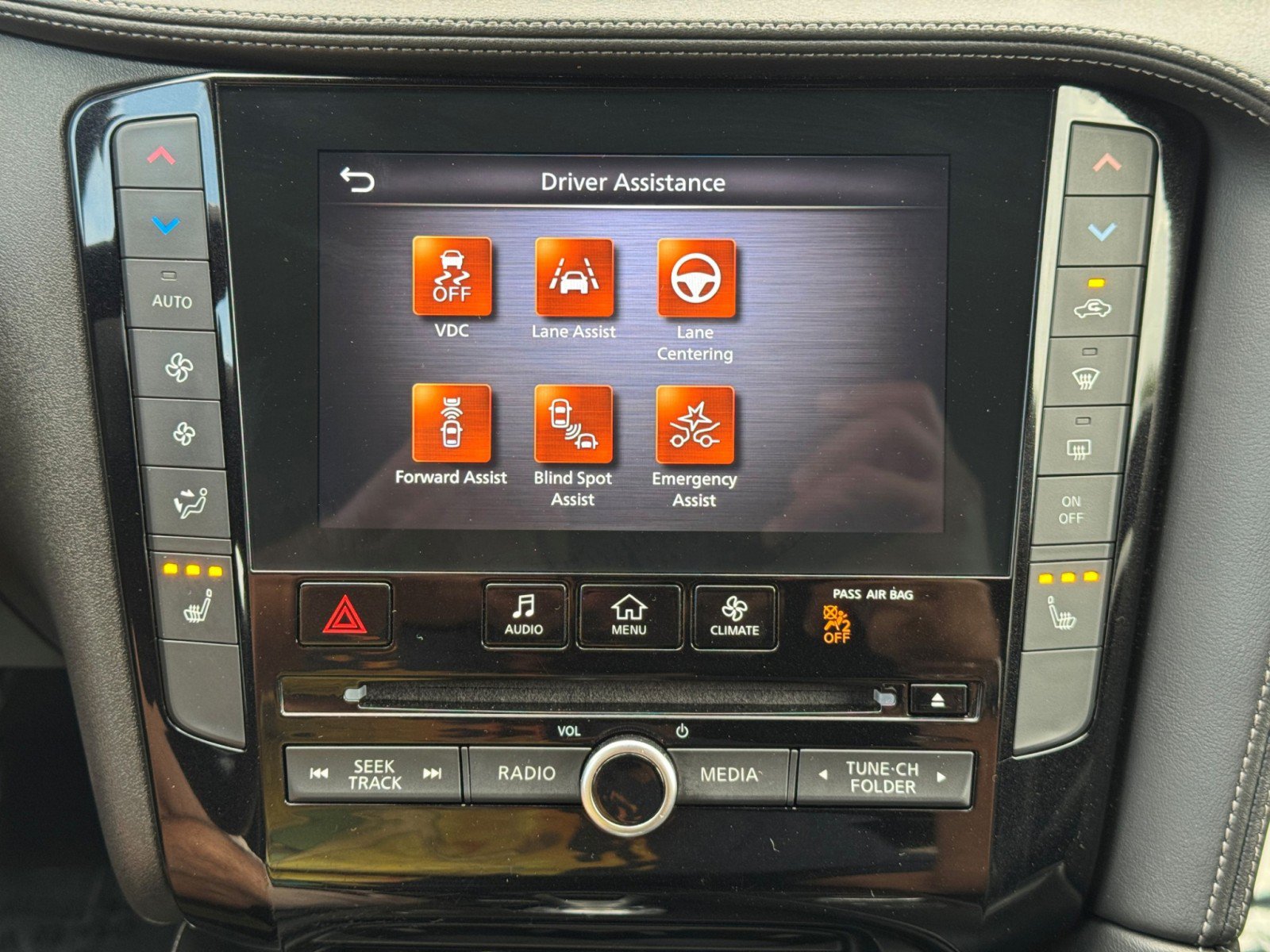 Used 2021 INFINITI QX50 Luxe w/ Appearance Package AWD/4WD image 27