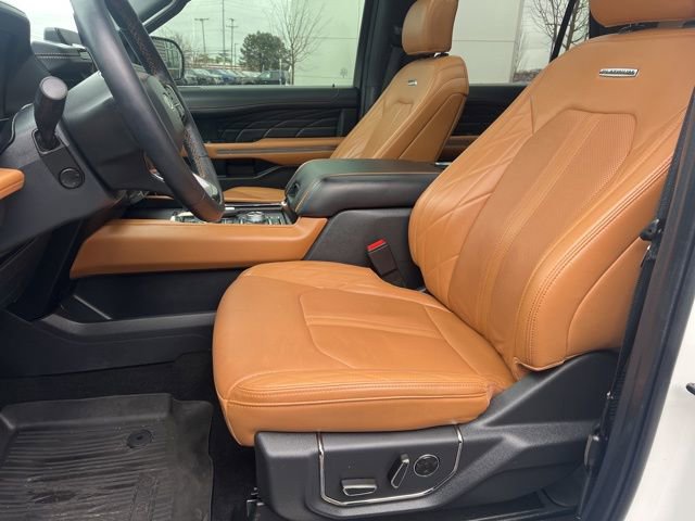 Used 2024 Ford Expedition Platinum image 24