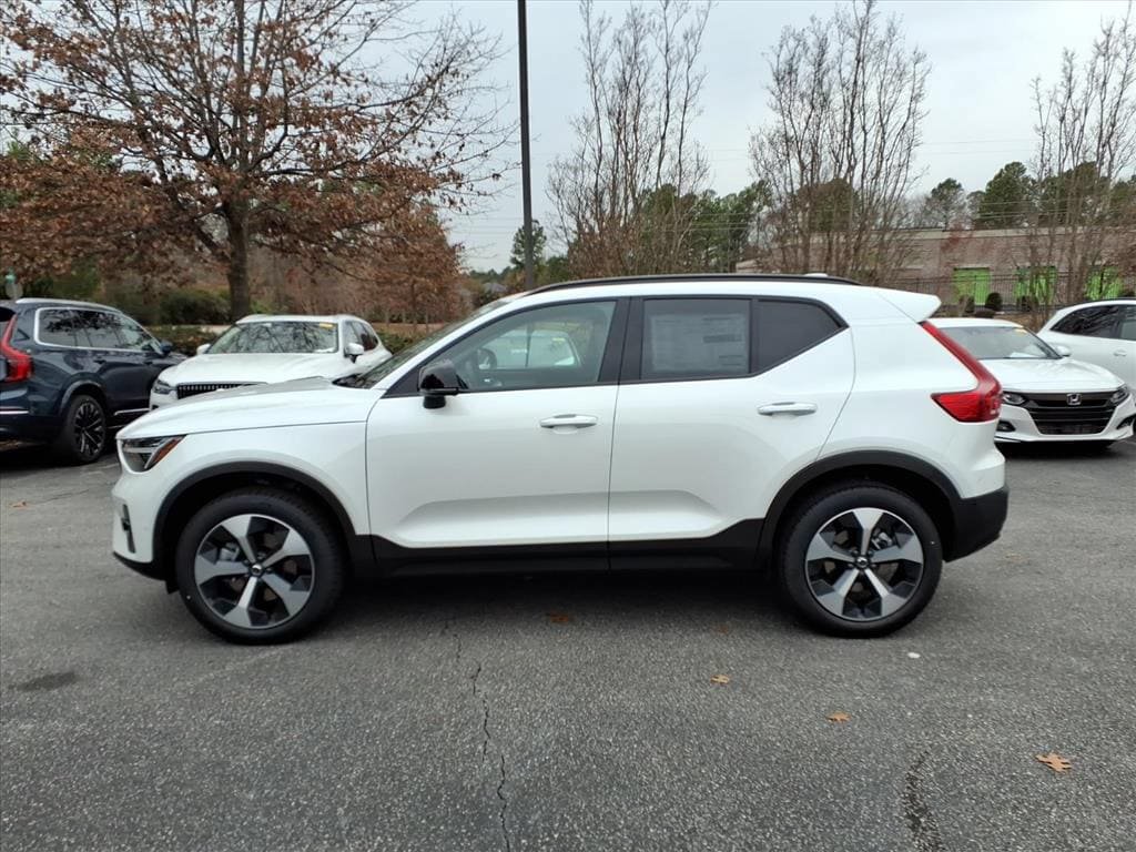 New 2026 Volvo XC40 B5 Plus w/ Protection Package Premier AWD/4WD image 9