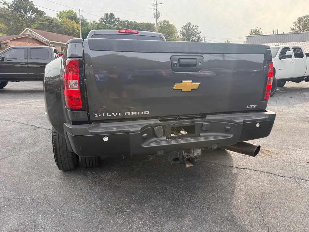 Used 2011 Chevrolet Silverado 3500 LTZ w/ LTZ Plus Package AWD/4WD image 16
