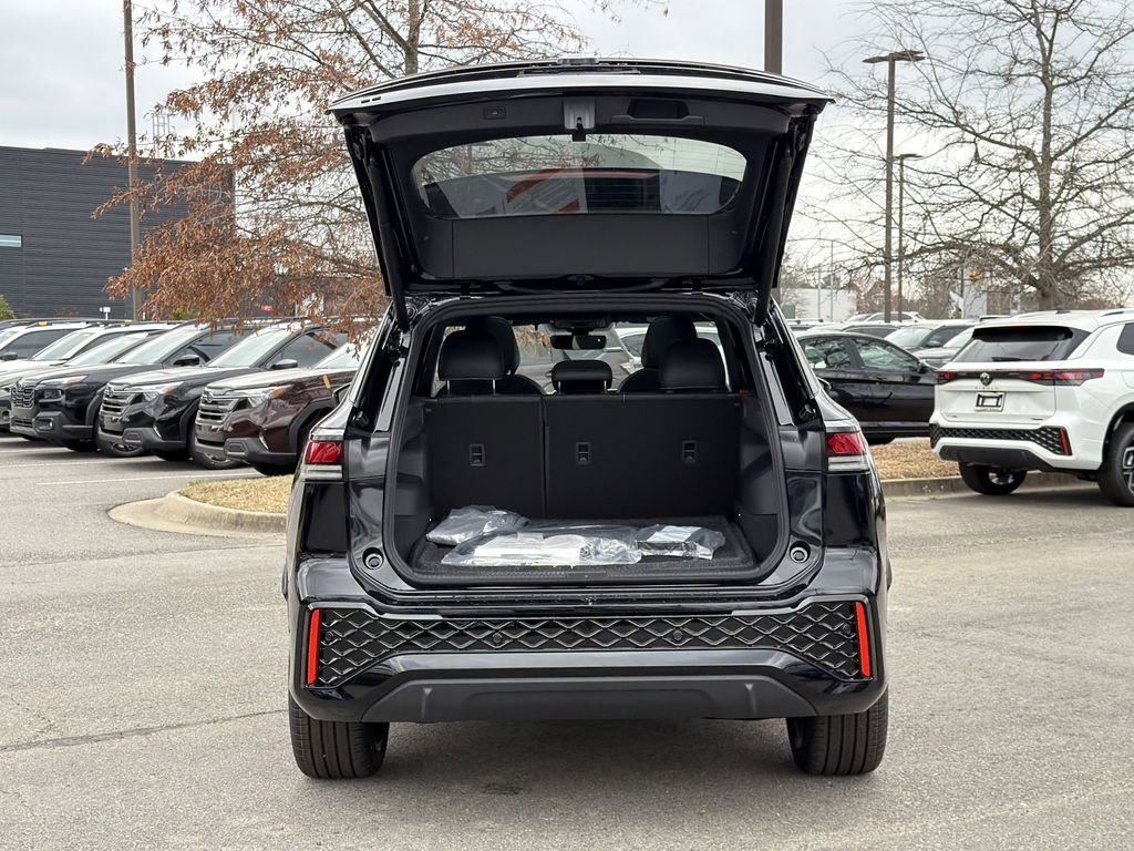 New 2026 Volkswagen Tiguan SE R-Line image 15