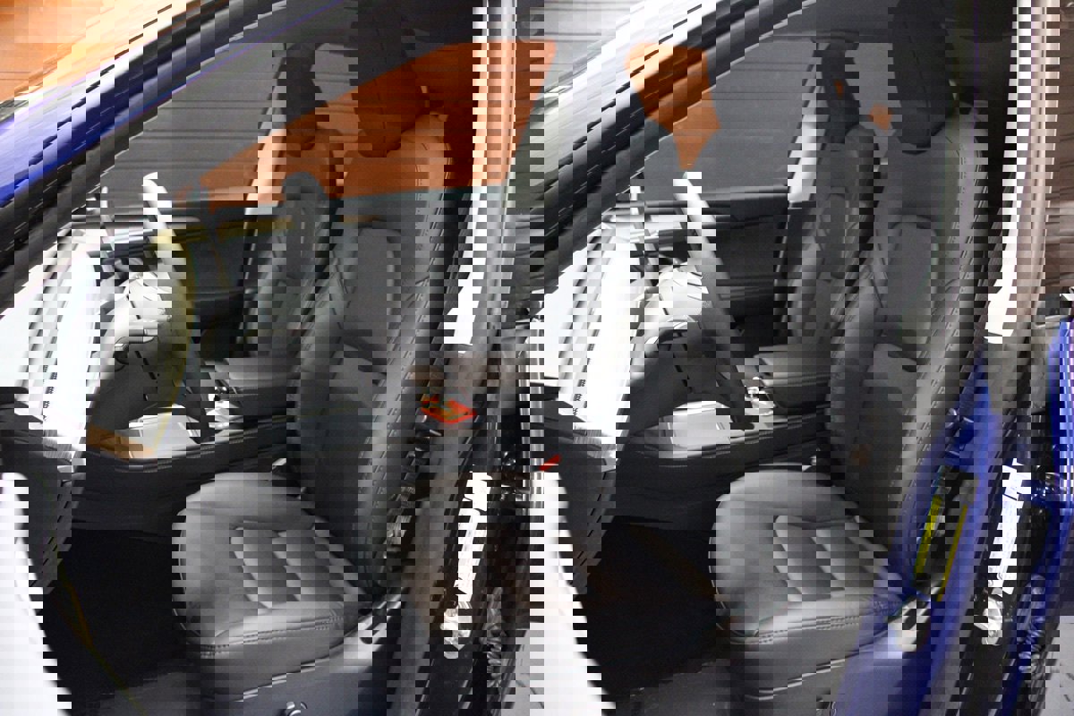 Used 2024 Tesla Model Y Performance image 22