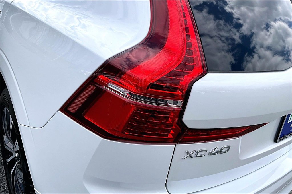 Certified 2023 Volvo XC60 B5 Core image 22