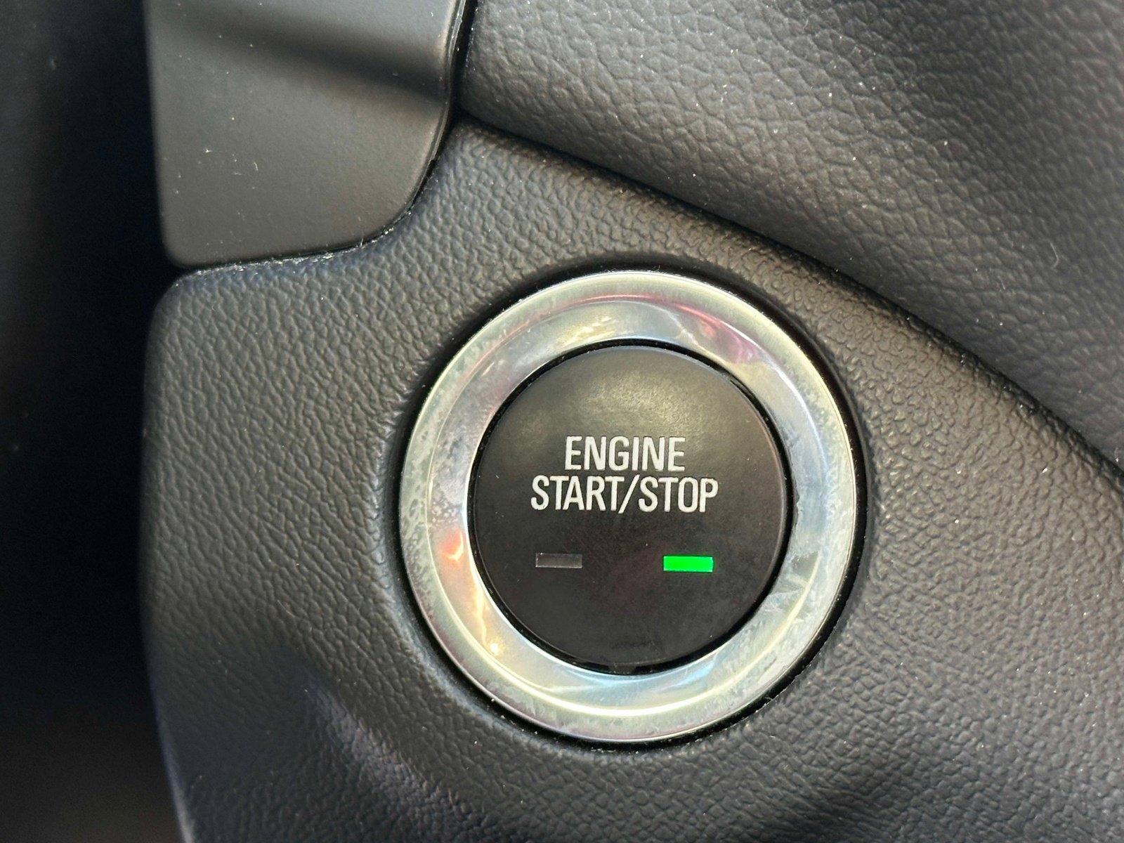 Used 2023 Chevrolet Equinox LT image 24