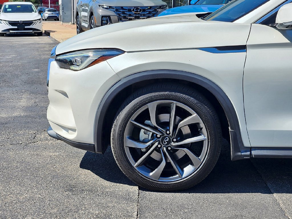 Used 2021 INFINITI QX50 Autograph w/ Premium White Leather Package FWD image 9