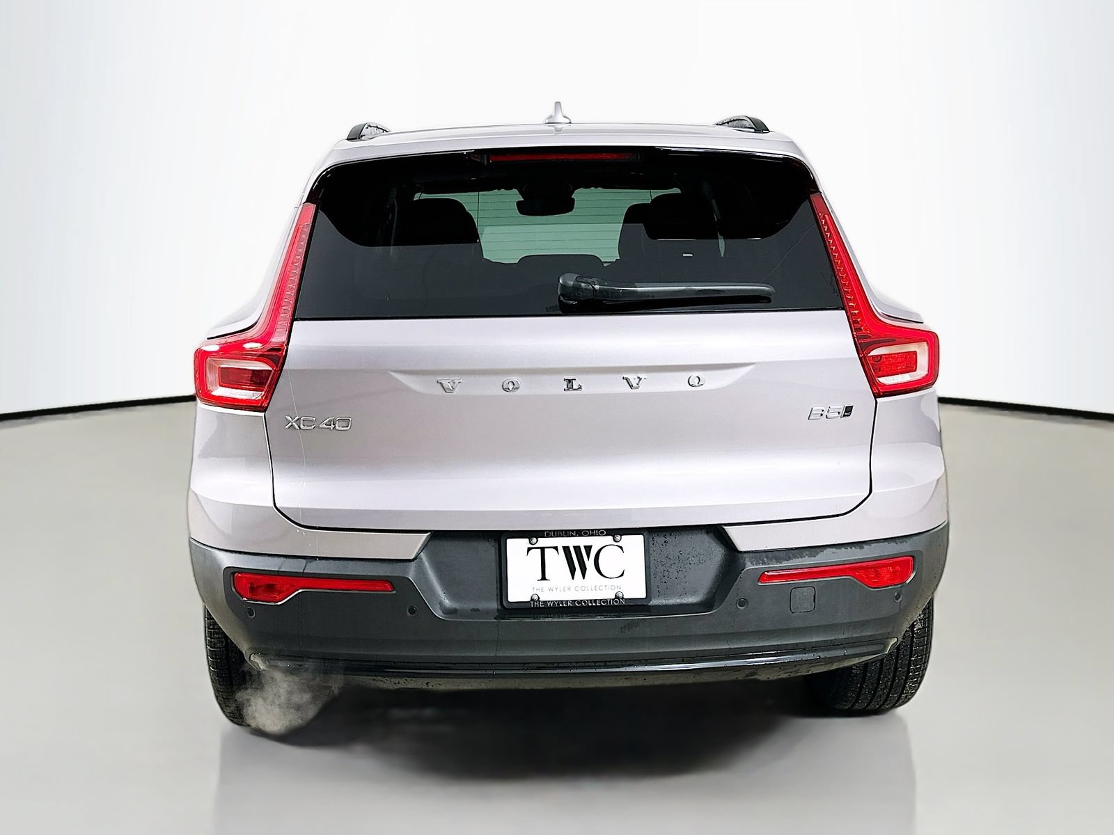 New 2026 Volvo XC40 B5 Ultra w/ Protection Package Premier AWD/4WD image 6